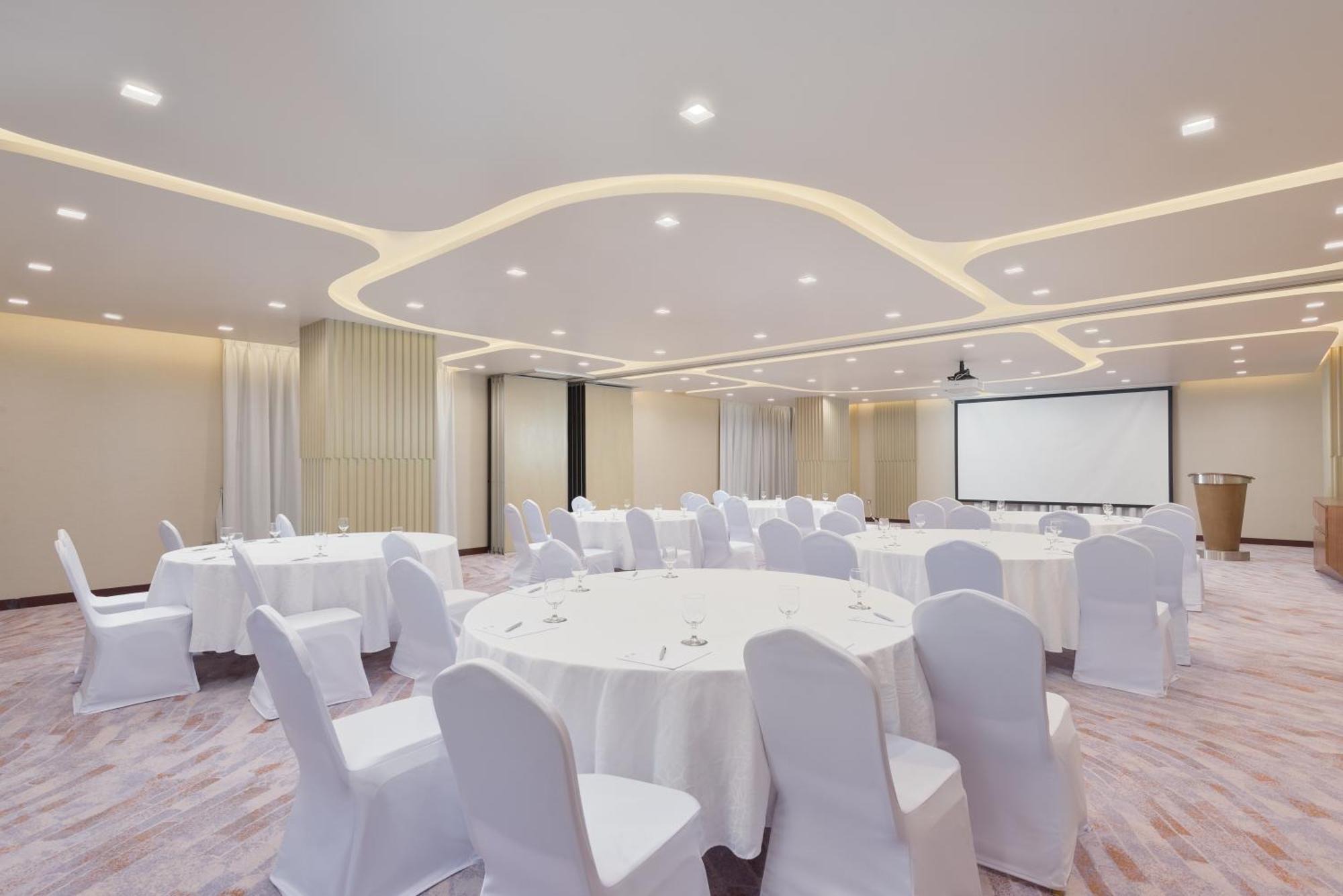 Intercityhotel Bawshar Маскат Екстериор снимка
