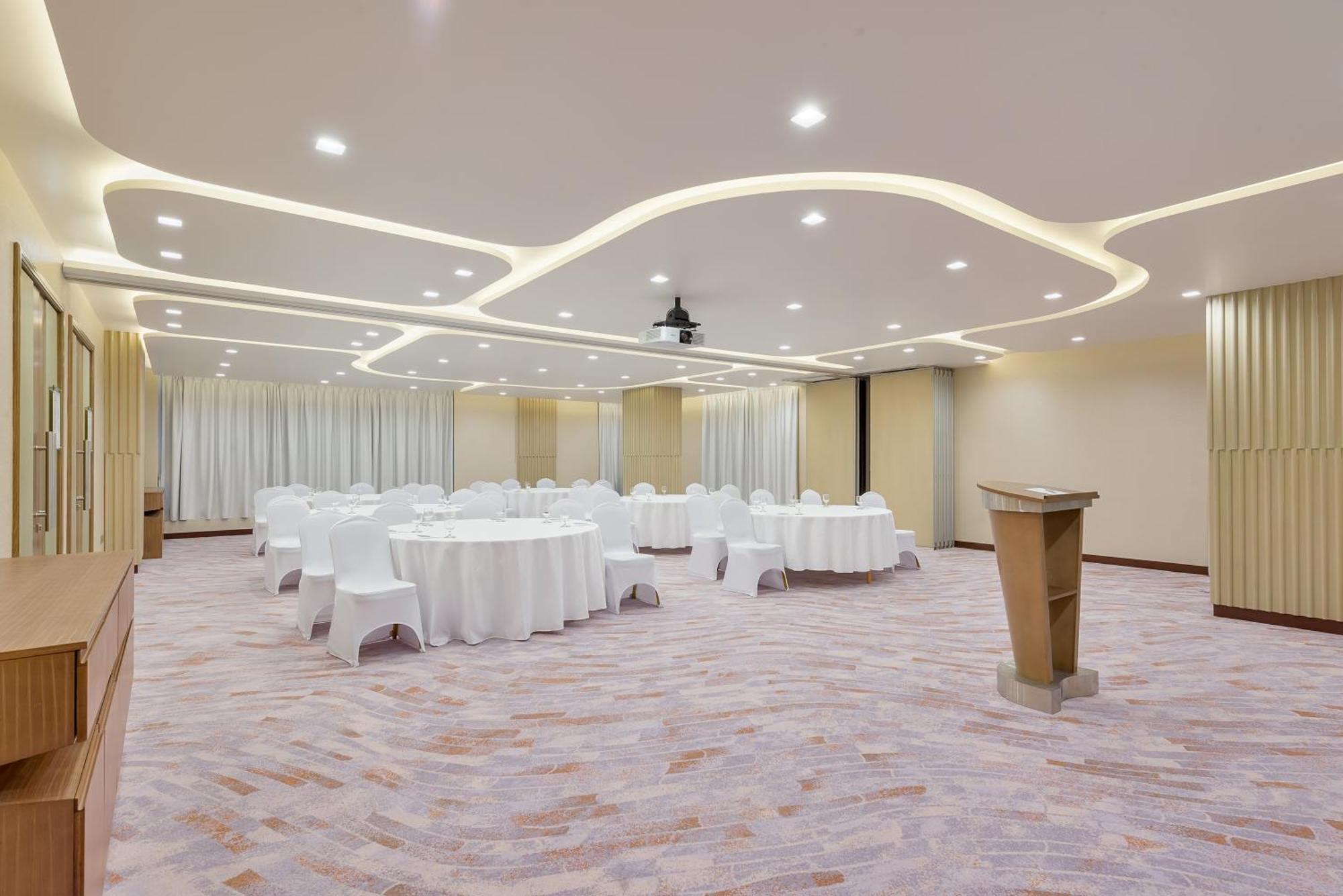 Intercityhotel Bawshar Маскат Екстериор снимка