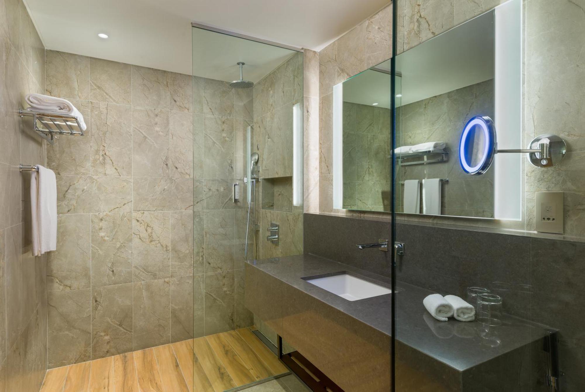 Intercityhotel Bawshar Маскат Екстериор снимка